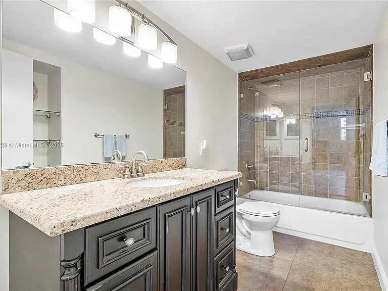 1401 S Ocean Dr #301 — Photo 13