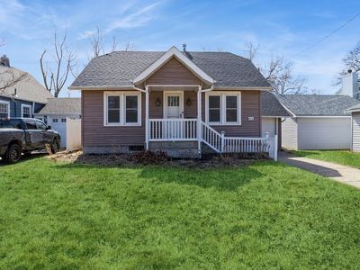 811 S 7th Ave W, Newton, IA, 50208