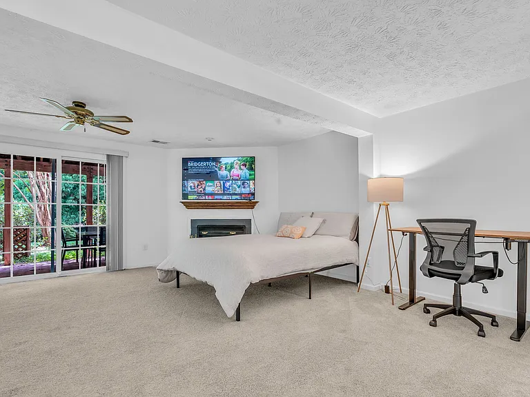 3874 Mohr Oak Ct — Photo 34