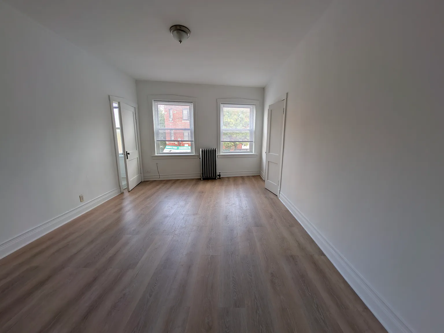 Studio, 350 sqft, $1,145 — Photo 3