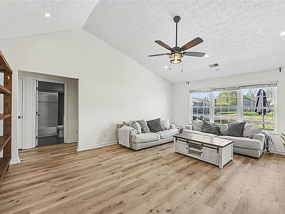4th image of 2460 Miami Village Dr