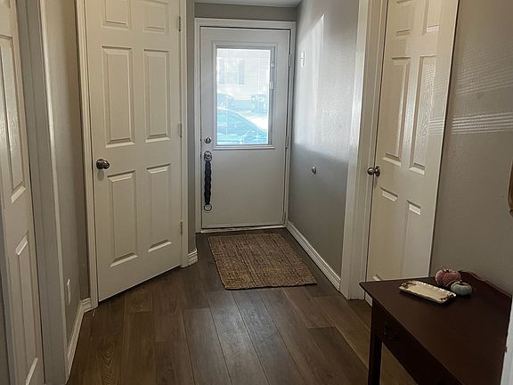 4th image of 801 N Frankfort Ave