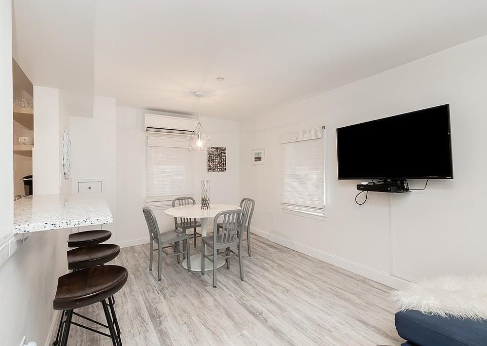 254 N End Blvd Salisbury MA Zillow