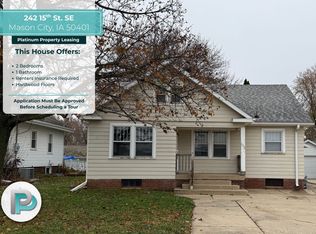 242 15th St SE, Mason City, IA 50401