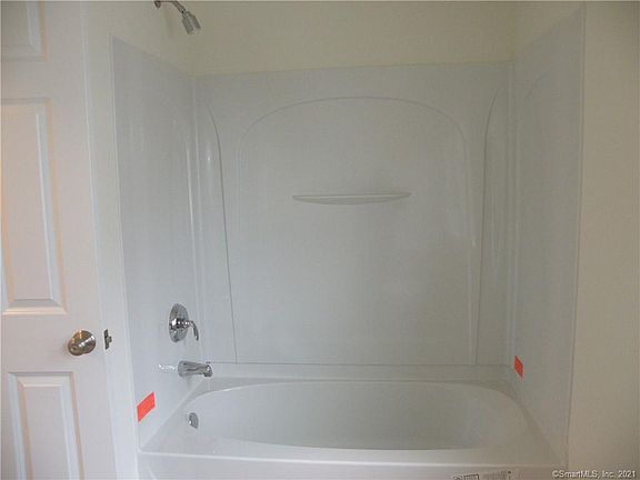 4th image of 2660 North Ave #228