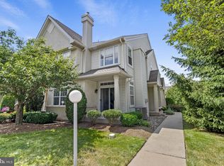 802 Dresher Woods Dr, Dresher, PA 19025