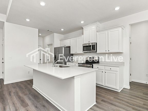 4th image of 145 Overton Dr