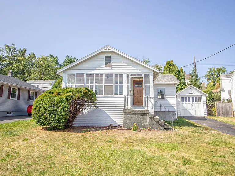 9 Spring Ave — Photo 1
