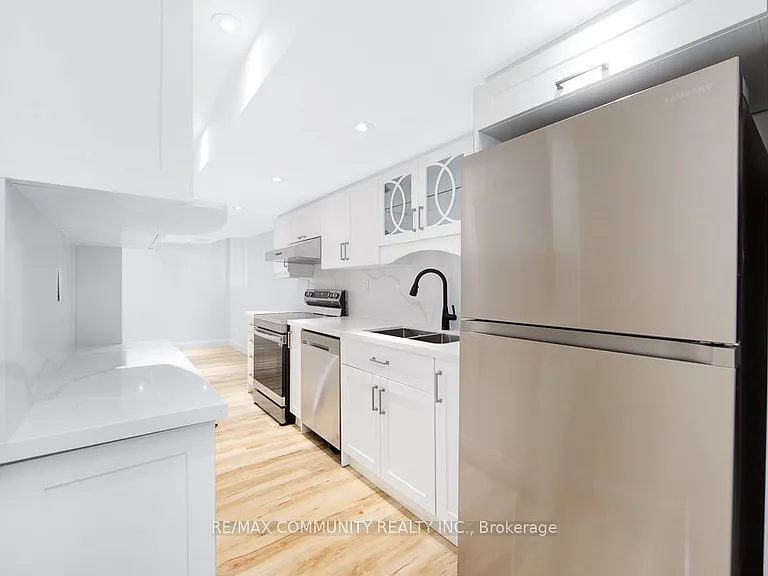 2447 Moonlight Cres #BASEMENT — Photo 8