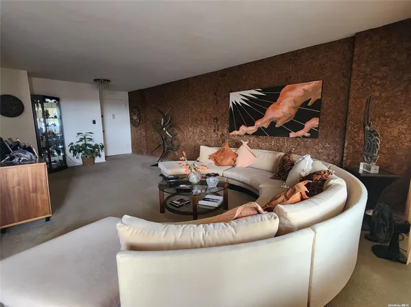 18-05 215th Street #10E, Bayside, NY 11360