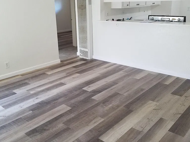4092 Pine St — Photo 3