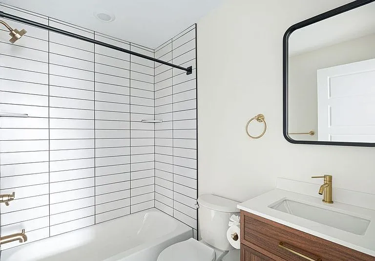 1913 Wallace St #12 — Photo 3