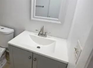 488 NW 165th Street Rd #B, Miami, FL 33169