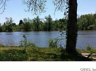 7457 Gordon Rd, Baldwinsville, NY 13027