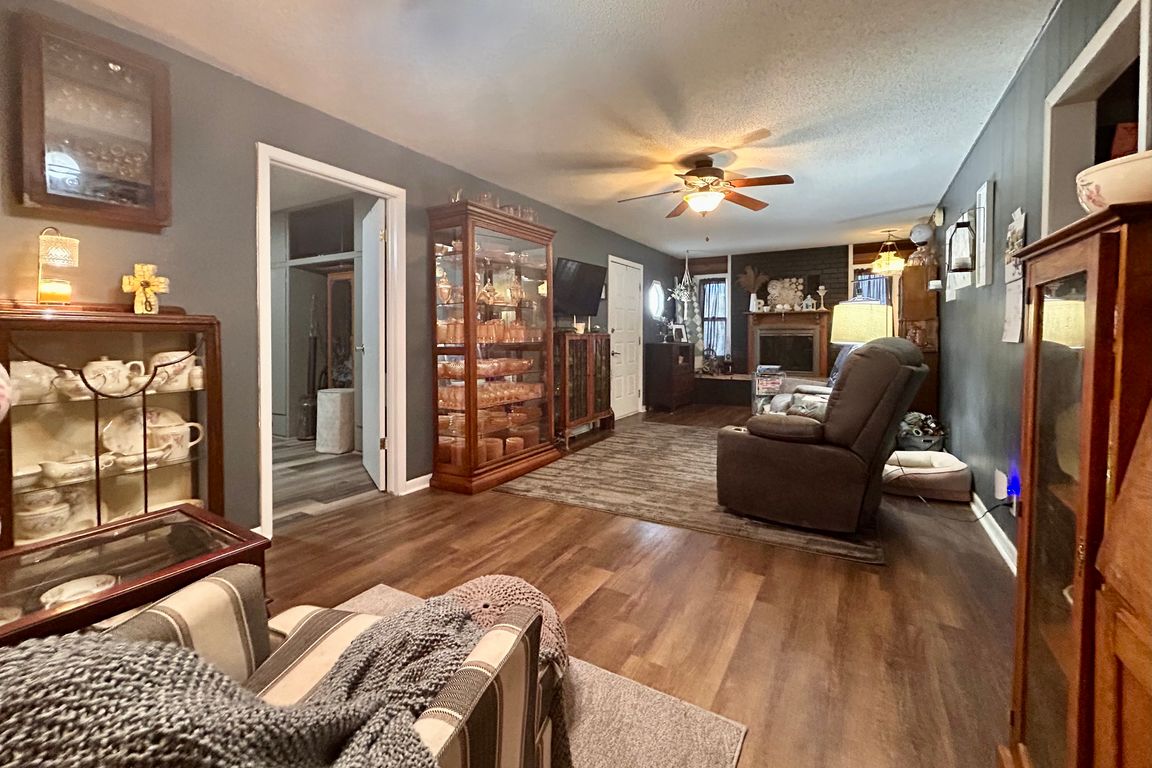 next background image