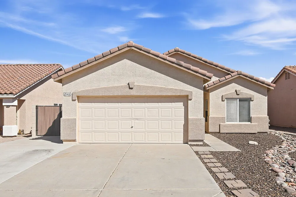 3 bed, 2.0 bath, 1544 sqft, $2,290 — Photo 1
