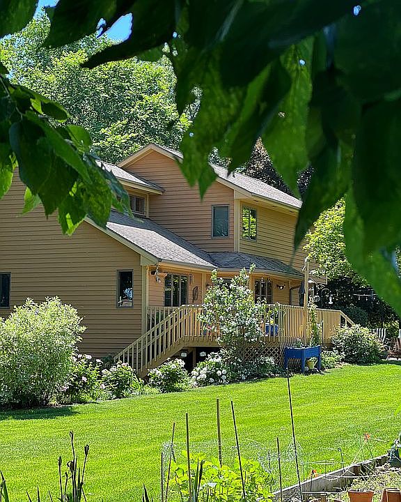 2nd image of 8054 Burr Oak Trl