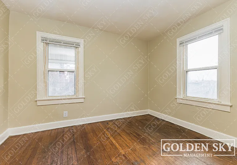 2937 N Kenwood Ave #A — Photo 4
