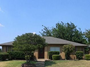 1609 Mayflower Dr, Carrollton, TX 75007