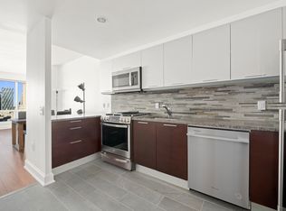 350 W 42nd St APT 28D, New York, NY 10036