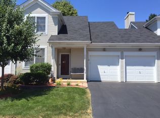 1010 Derby Crse, St Charles, IL 60174