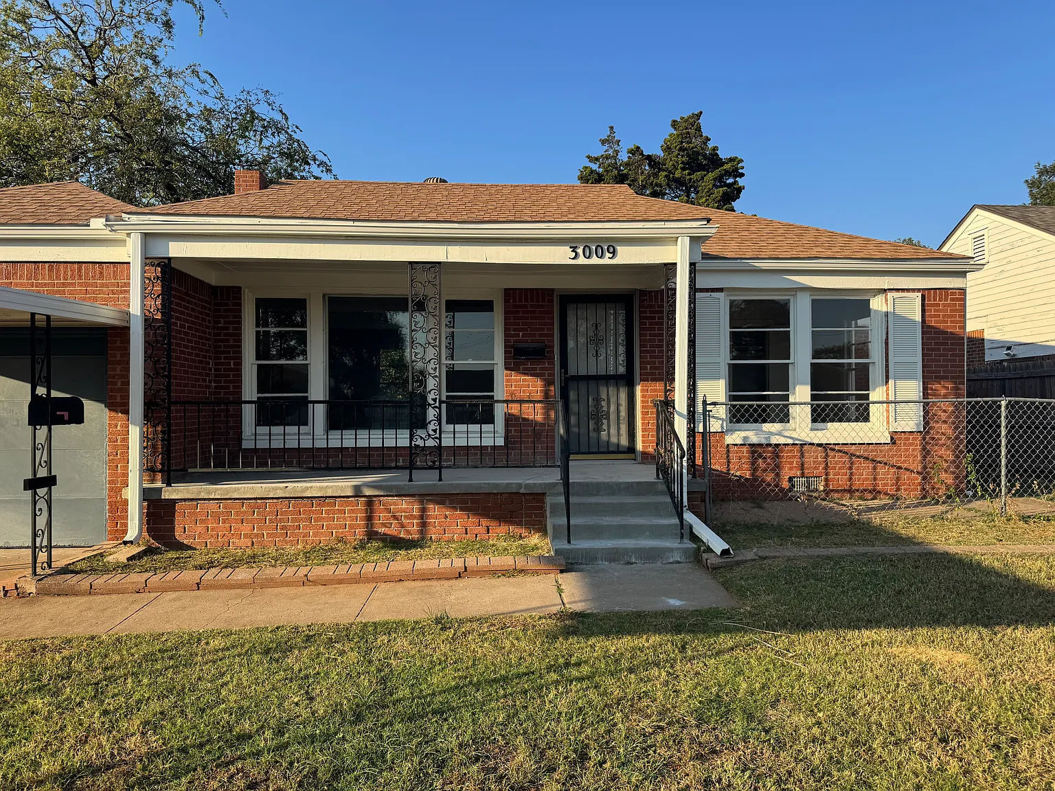 2 bed, 967 sqft, $1,500 — Photo 2