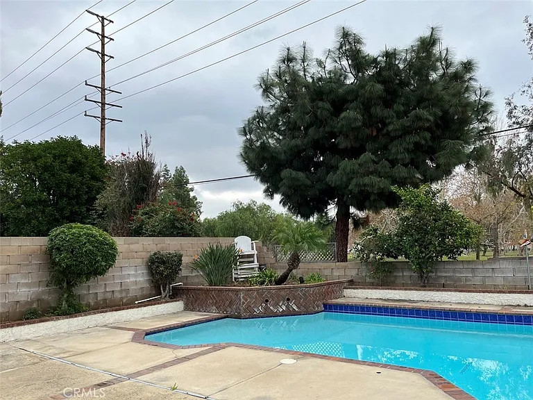 8024 E Woodsboro Ave — Photo 19