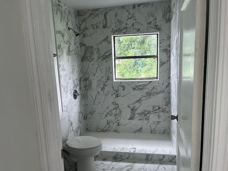 2526 Lee Ave SW — Photo 10