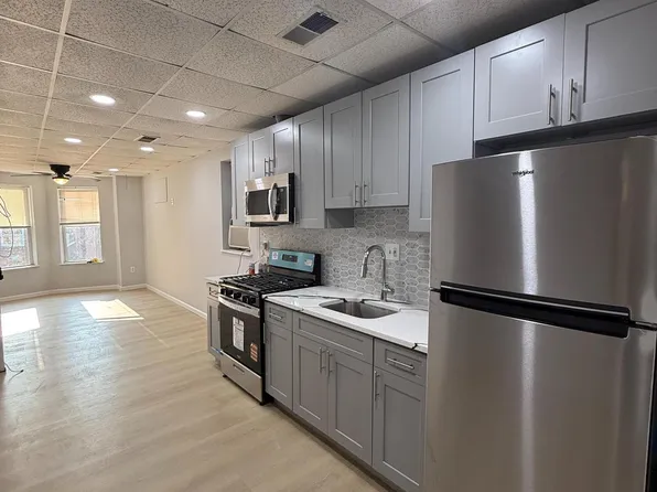 512 S 5th St #3, Philadelphia, PA 19147