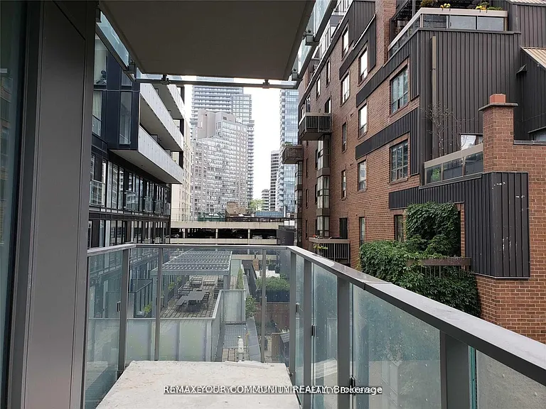 50 Wellesley St E #502 — Photo 12