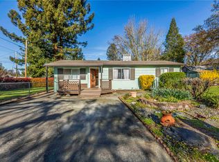 22 SW Elm St, Grants Pass, OR 97526
