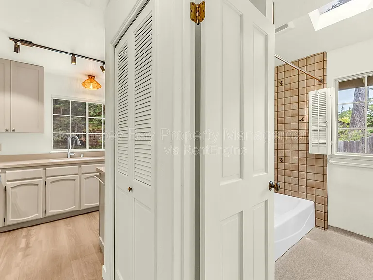 706 Crocker Ave — Photo 19
