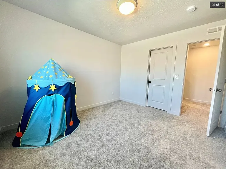 2162 Cloverleaf Way — Photo 23