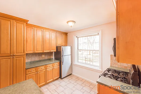 Sold by Modern Spaces | media 15