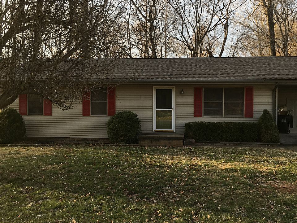1st image of 124 Pebble Creek Dr