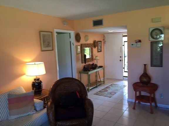 4th image of 5640 Spindle Palm Ct APT A