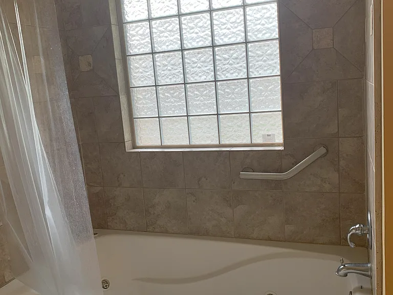 139 Harvey Cir — Photo 10