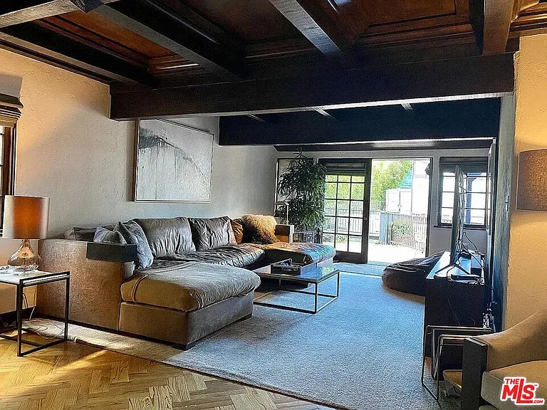 605 Foothill Rd — Photo 21