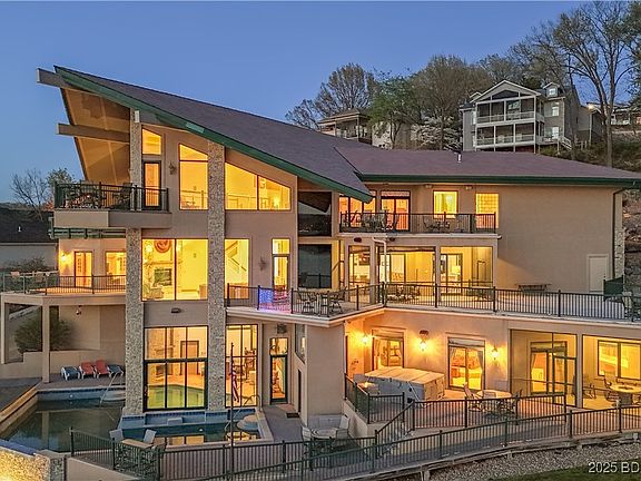 3rd image of 1145 Beacon Point Cir