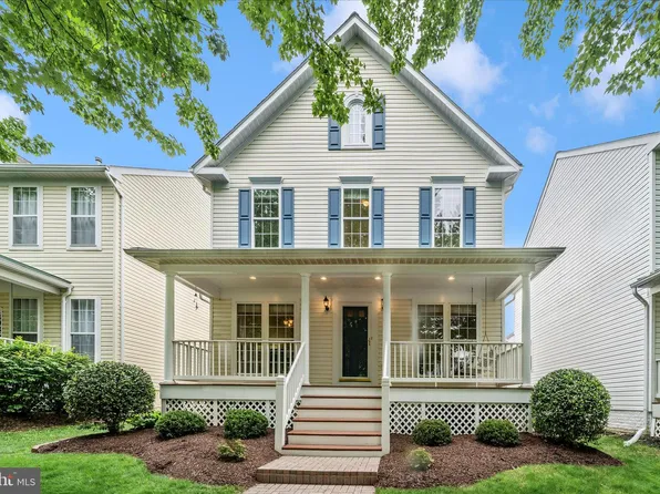 18933 Fountain Hills Dr, Germantown, MD 20874
