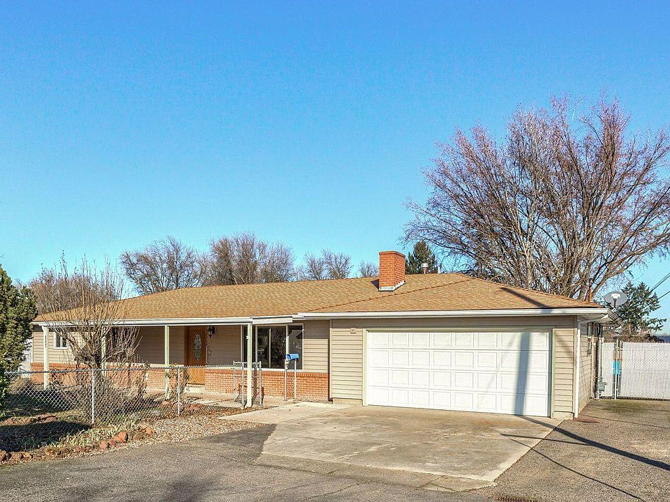 1st image of 2548 Thorn Oak Dr