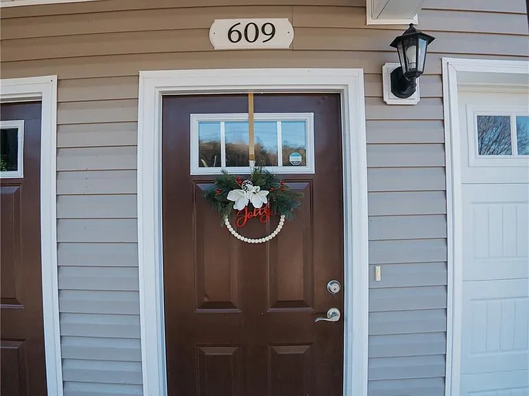 609 Riverside Dr — Photo 5