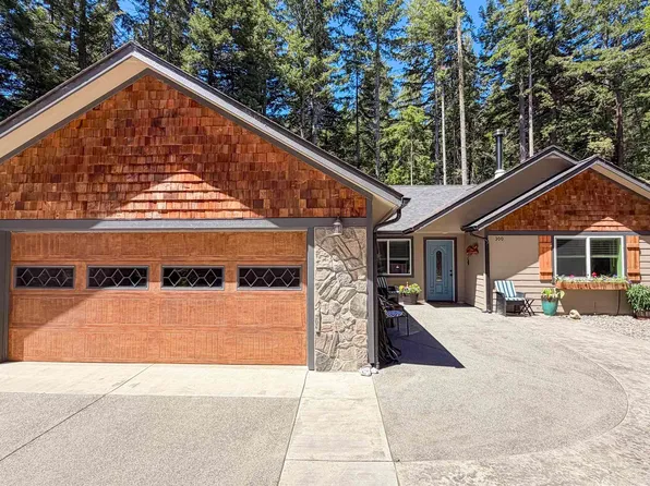 300 Tawnee Way, Crescent City, CA 95531