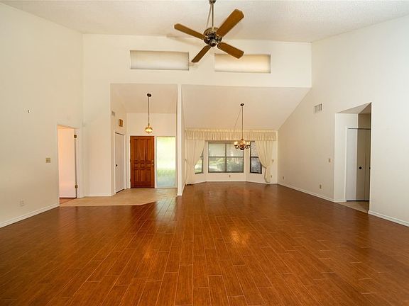 2nd image of 34499 Cedarfield Dr
