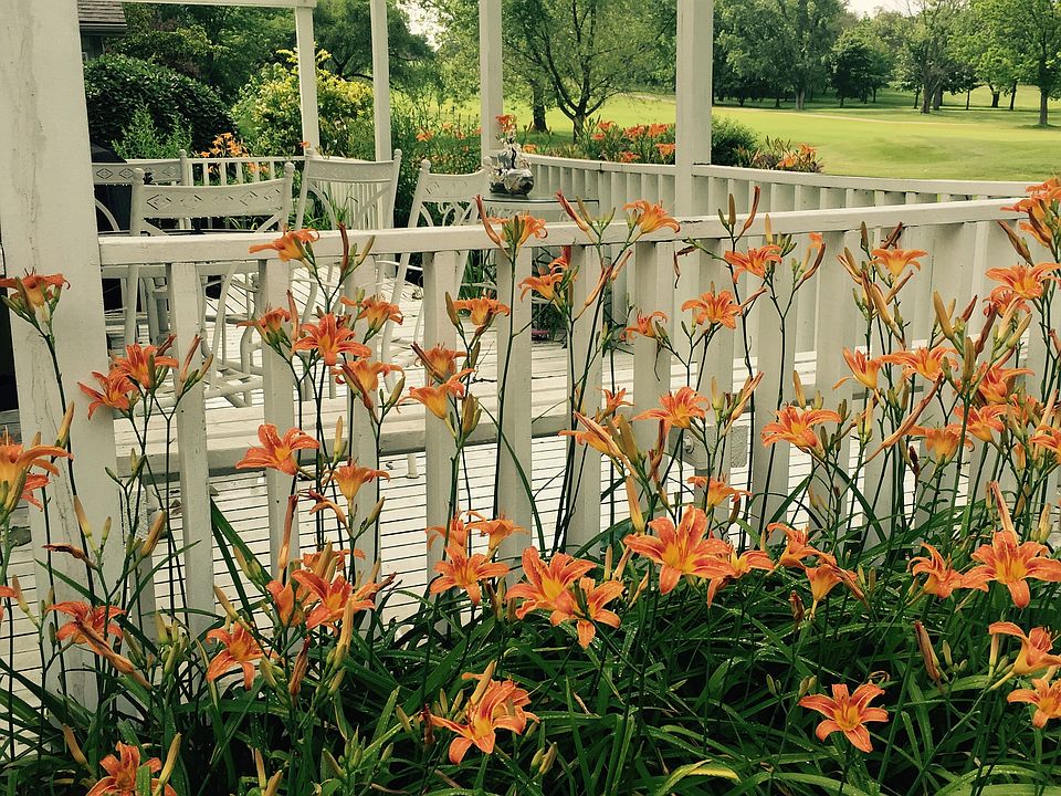 right side of deck