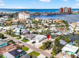 17710 Long Point Dr, Redington Shores, FL 33708