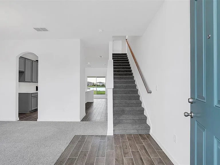 1217 Grassland Ave — Photo 2
