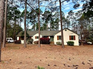 410 Stoneyfield Dr, Southern Pines, NC 28387