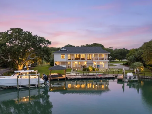 808 Inlet View Drive, Wilmington, NC 28409