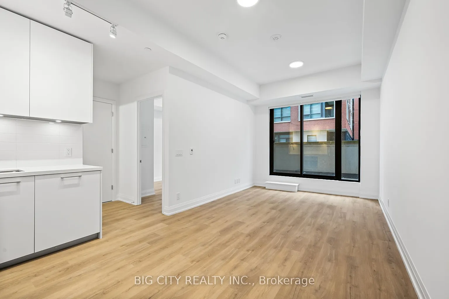 36 Brentcliffe Rd #201 photo 1